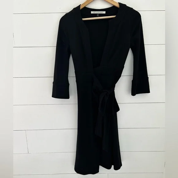 Diane Von Furstenburg 100% Wool Wrap Dress - Picture 1 of 9